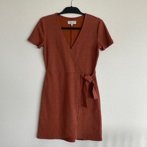 Texture & Thread Short-Sleeve Side-Tie Dress